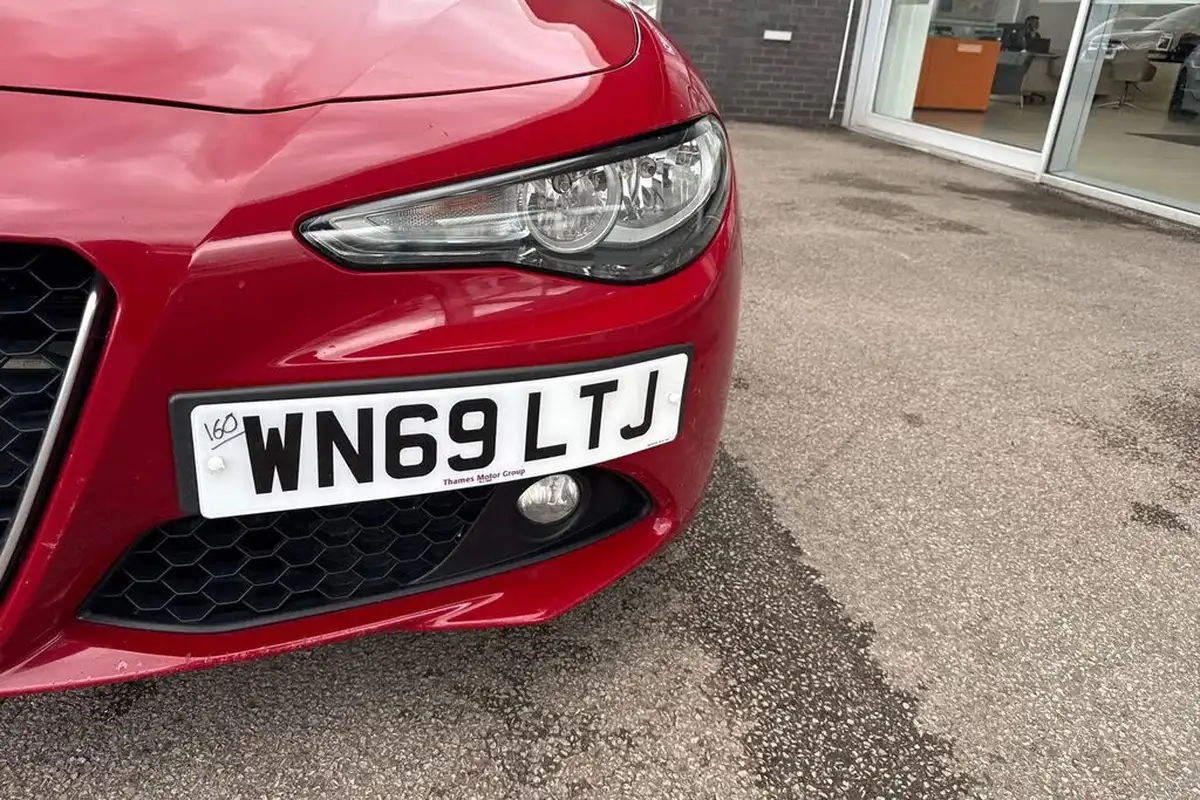 2019-alfa-romeo-giulia-22td-super-big-15