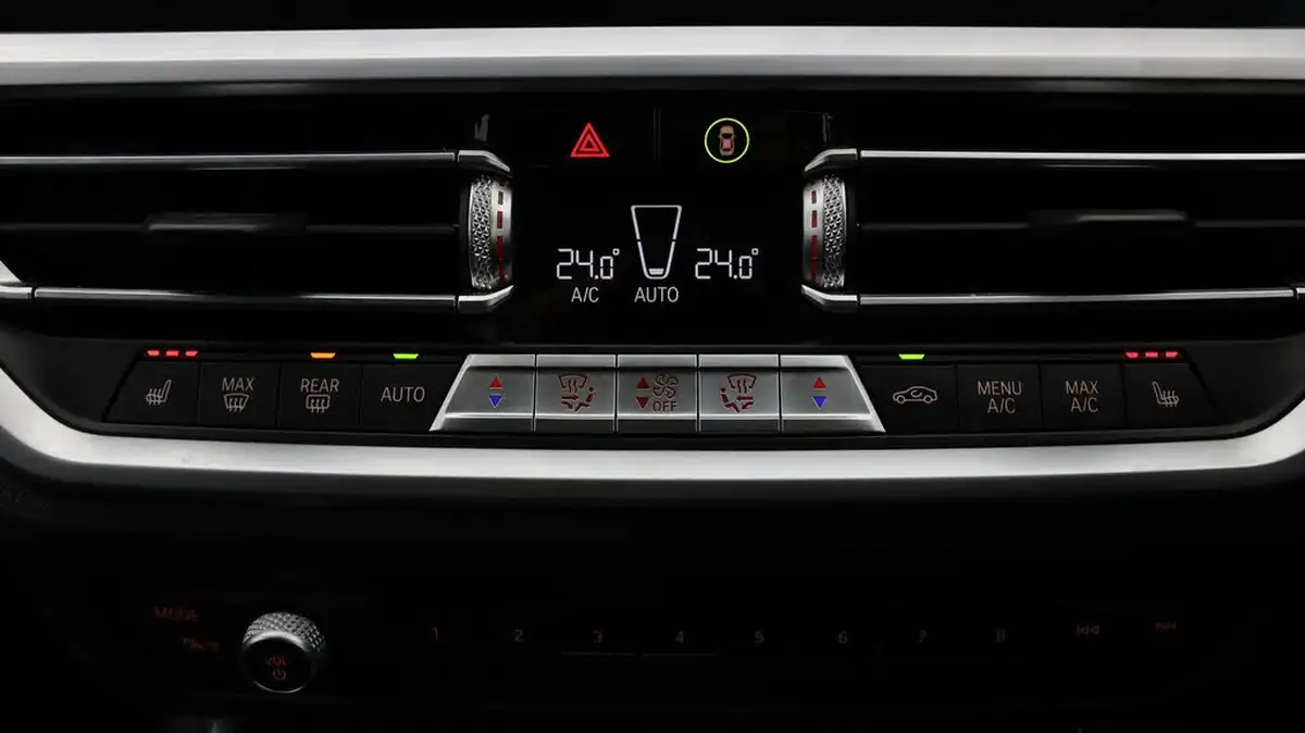 2020-bmw-3-series-20-320i-sport-saloon-4d-big-11