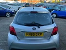 2015-toyota-yaris-15-vvt-i-icon-hybrid-small-10