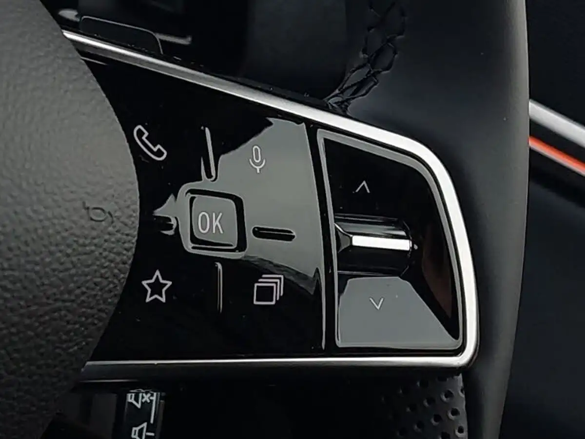 2024-renault-scenic-e-tech-e-techno-220ps-long-big-18