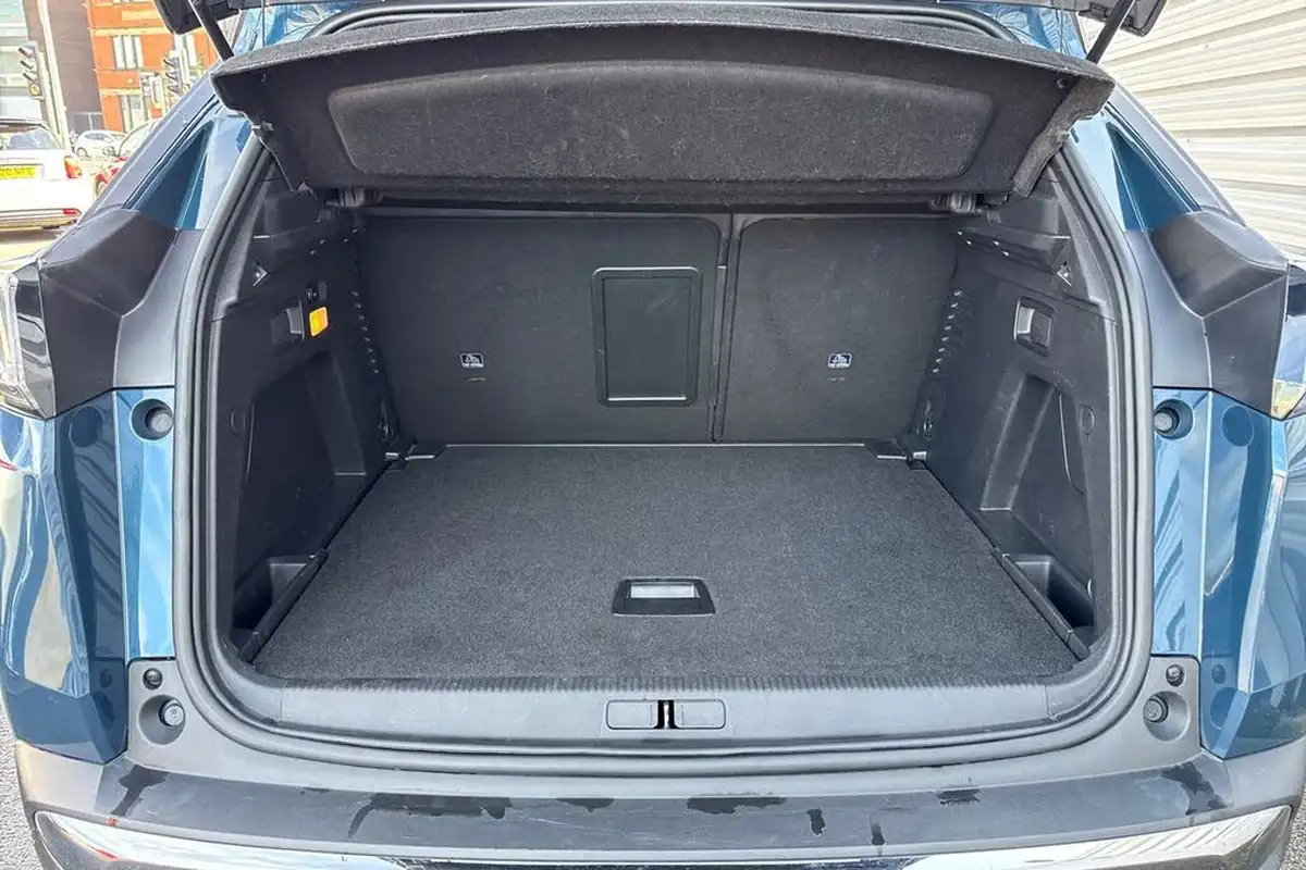 2021-peugeot-3008-suv-12-puretech-allure-premium-big-6