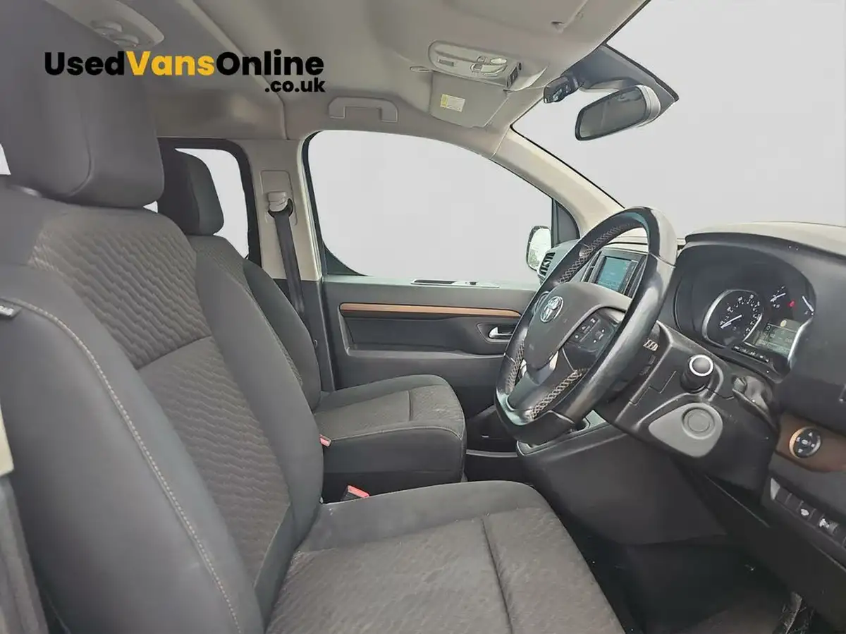 2019-toyota-proace-verso-20d-family-150ps-l1ss-big-8