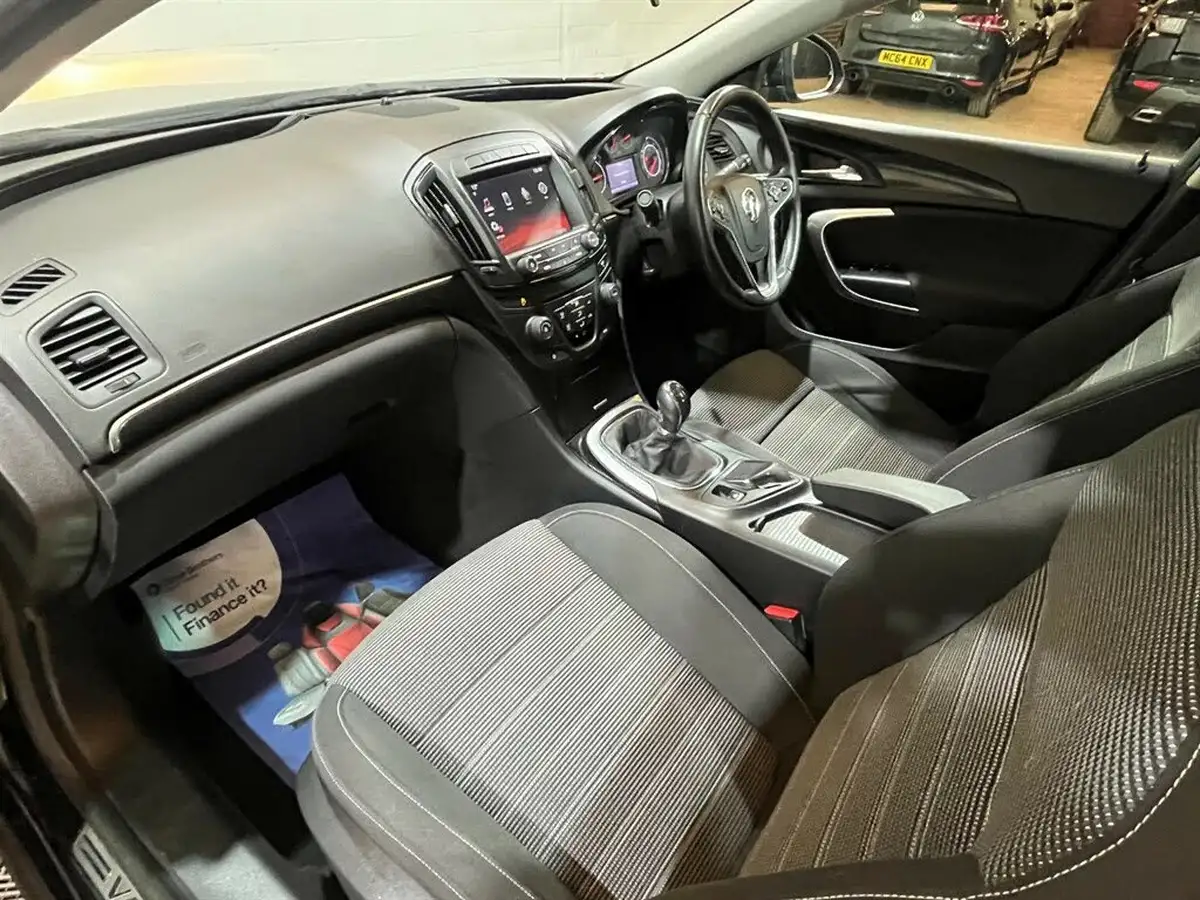 2014-vauxhall-insignia-20cdti-sri-140ps-nav-ecoflex-ss-hatchback-5d-big-30