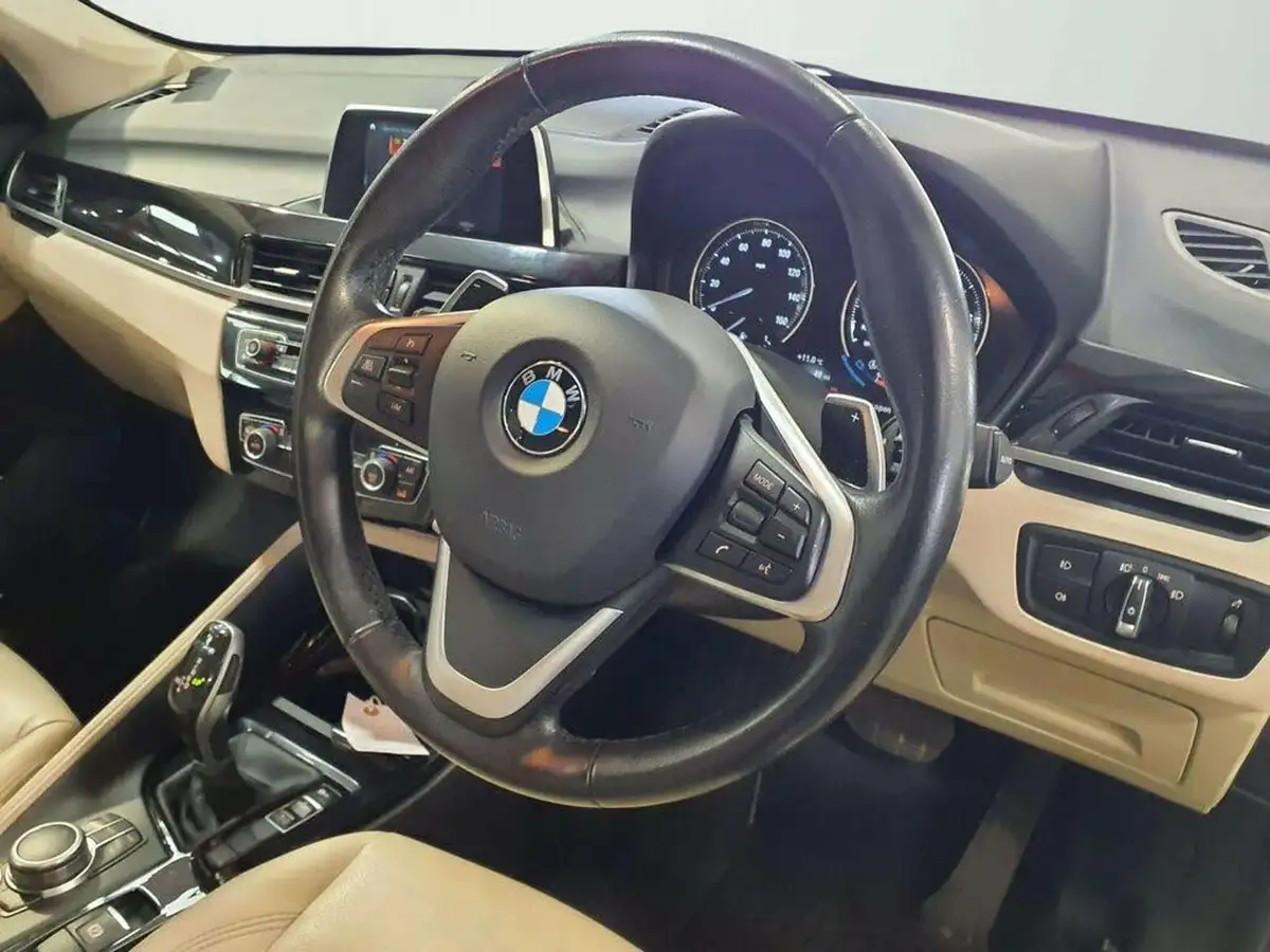 2018-bmw-x1-20-sdrive-20i-xline-ss-big-5