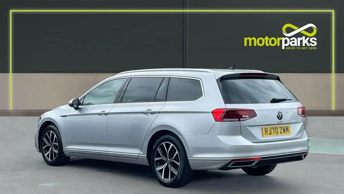 2021-volkswagen-passat-14-tsi-gte-estate-5d-big-4