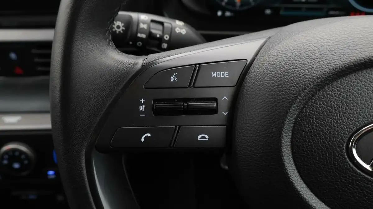2022-hyundai-bayon-10-t-gdi-se-connect-dct-big-23
