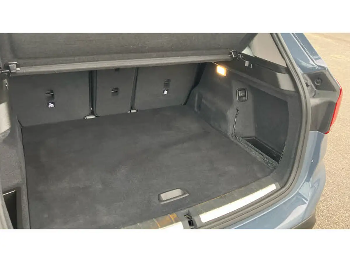 2021-bmw-x1-15-sdrive18i-xline-big-25