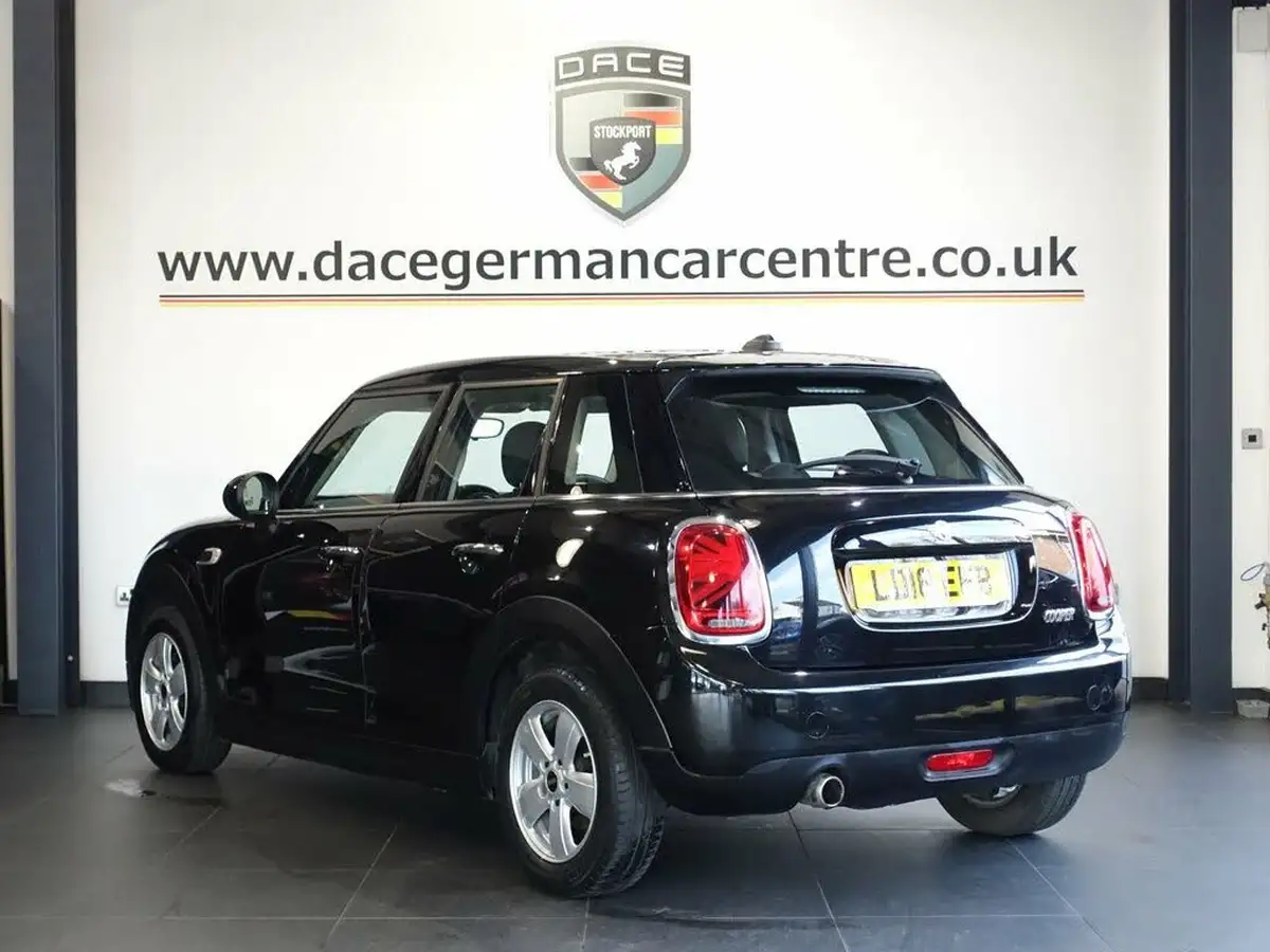 2018-mini-cooper-15-cooper-series-ii-ss-hatchback-5d-big-5