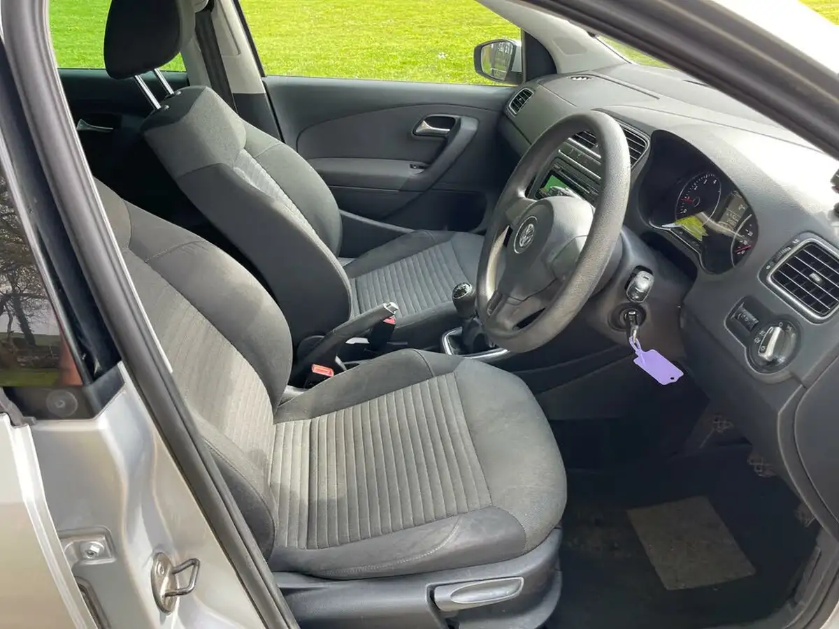 2013-volkswagen-polo-12-match-edition-60ps-5d-big-12