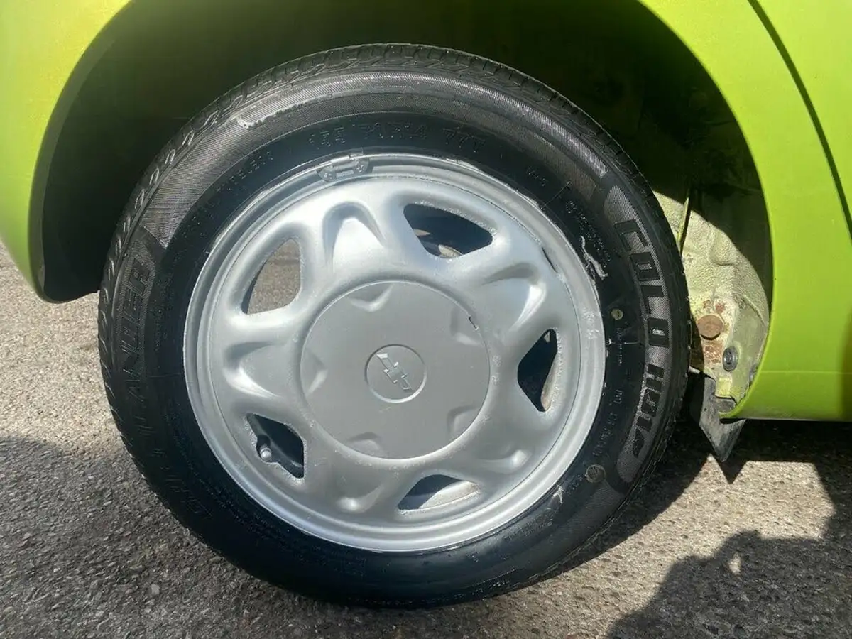2011-chevrolet-spark-12-ls-big-21
