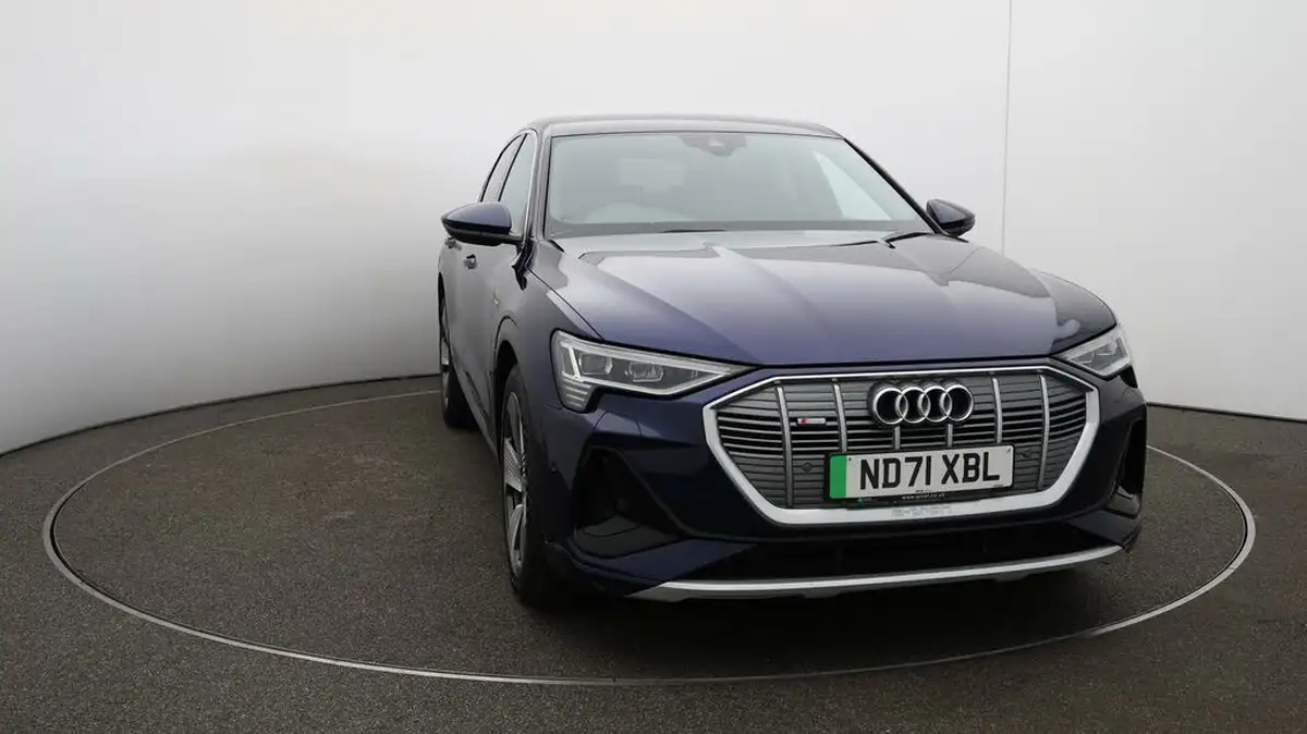 2021-audi-e-tron-55e-s-line-sportback-big-35