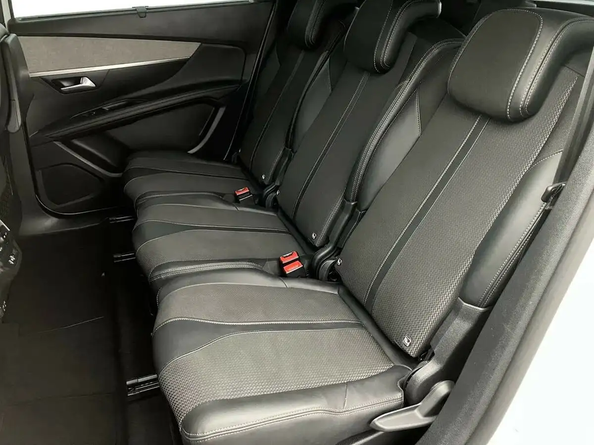 2022-peugeot-5008-suv-15-bluehdi-gt-eat8-big-18