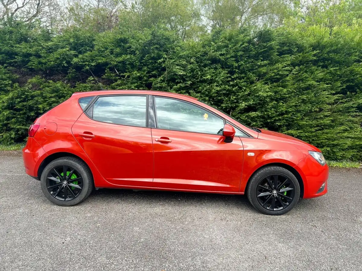 2016-seat-ibiza-10-vista-hatchback-5d-big-4