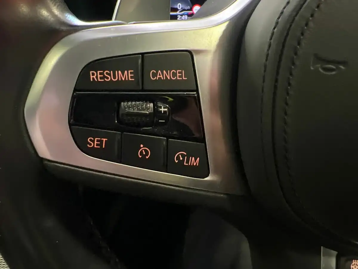 2020-bmw-3-series-20-330e-m-sport-saloon-4d-big-26