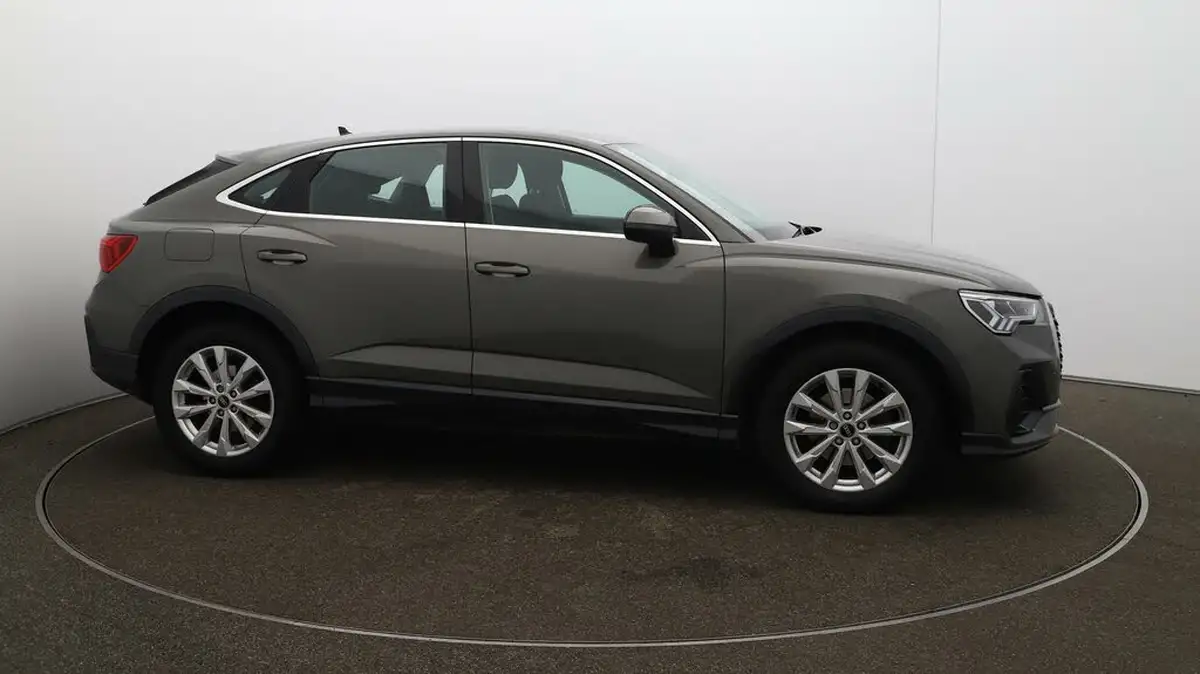 2022-audi-q3-15-35-tfsi-cod-sportback-s-tronic-big-38