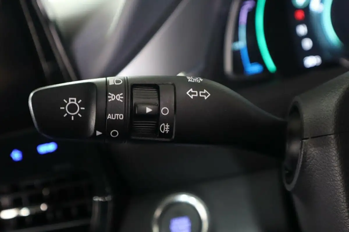 2021-hyundai-ioniq-16-gdi-premium-hybrid-big-16