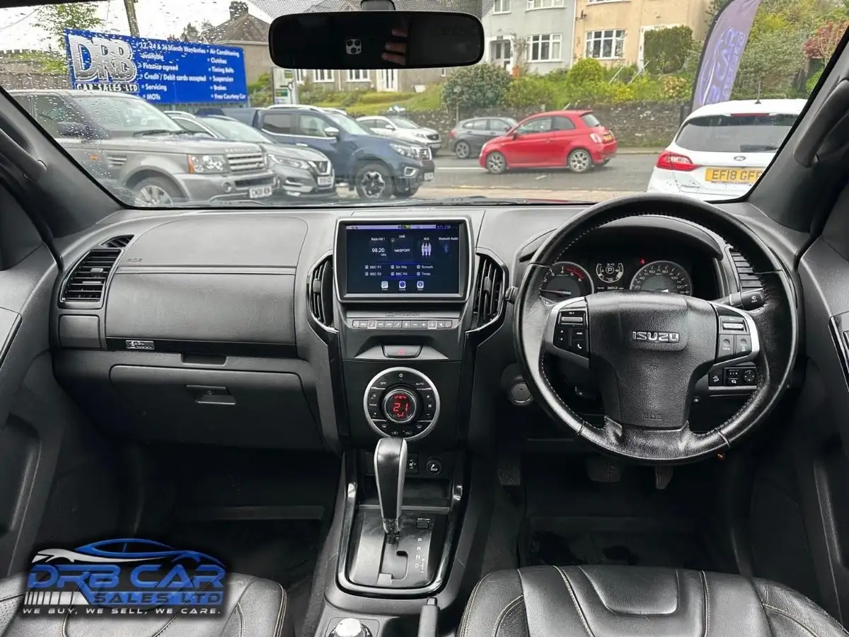 2019-isuzu-d-max-19td-blade-auto-big-15