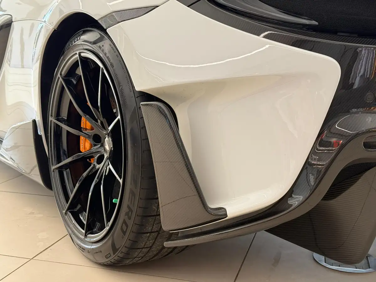 2019-mclaren-600lt-spider-big-48