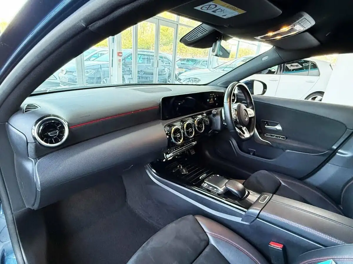 2021-mercedes-benz-a-class-20d-a180d-amg-line-executive-hatchback-5d-8g-dct-big-12