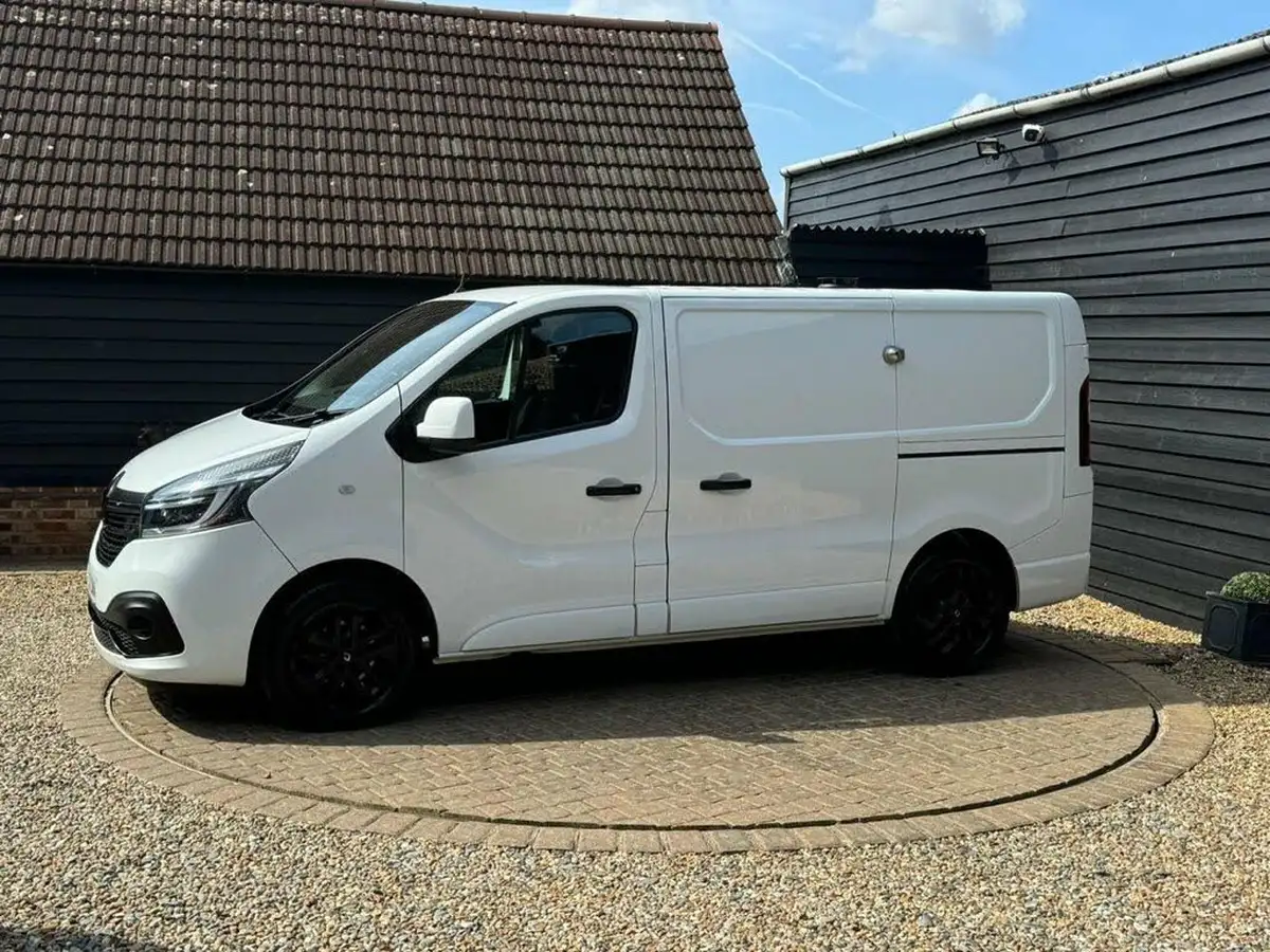 2021-renault-trafic-20dci-sl28-energy-170-black-edition-non-nav-edc-auto-big-26