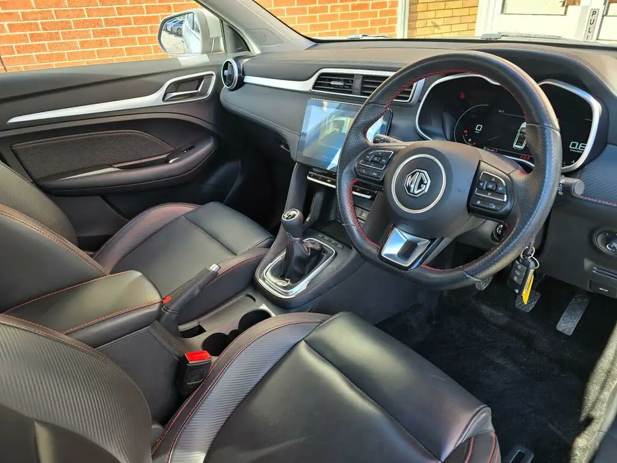 2022-mg-zs-suv-15-vti-tech-exclusive-big-11