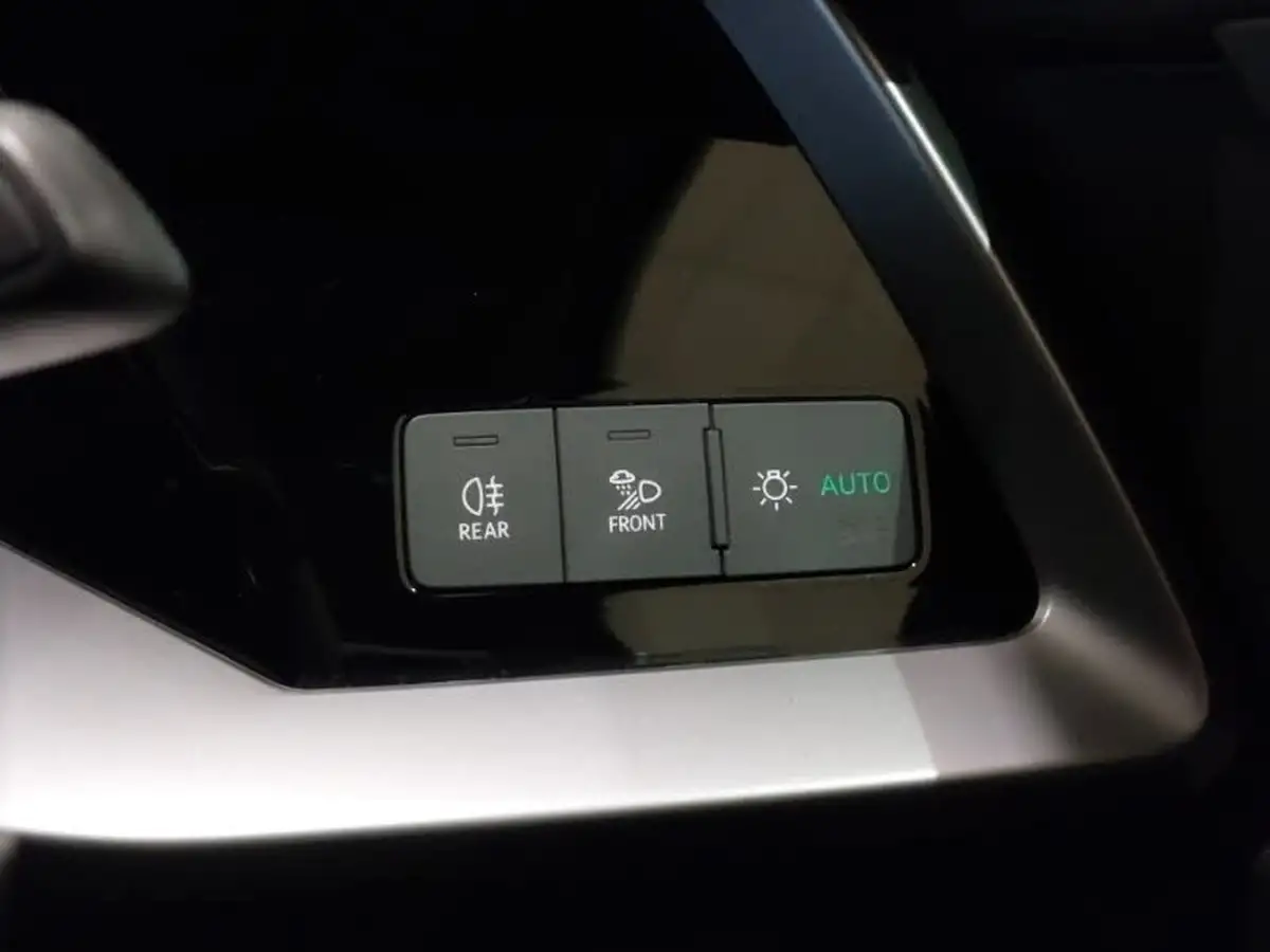 2021-audi-a3-14-40-tfsi-e-s-line-big-18