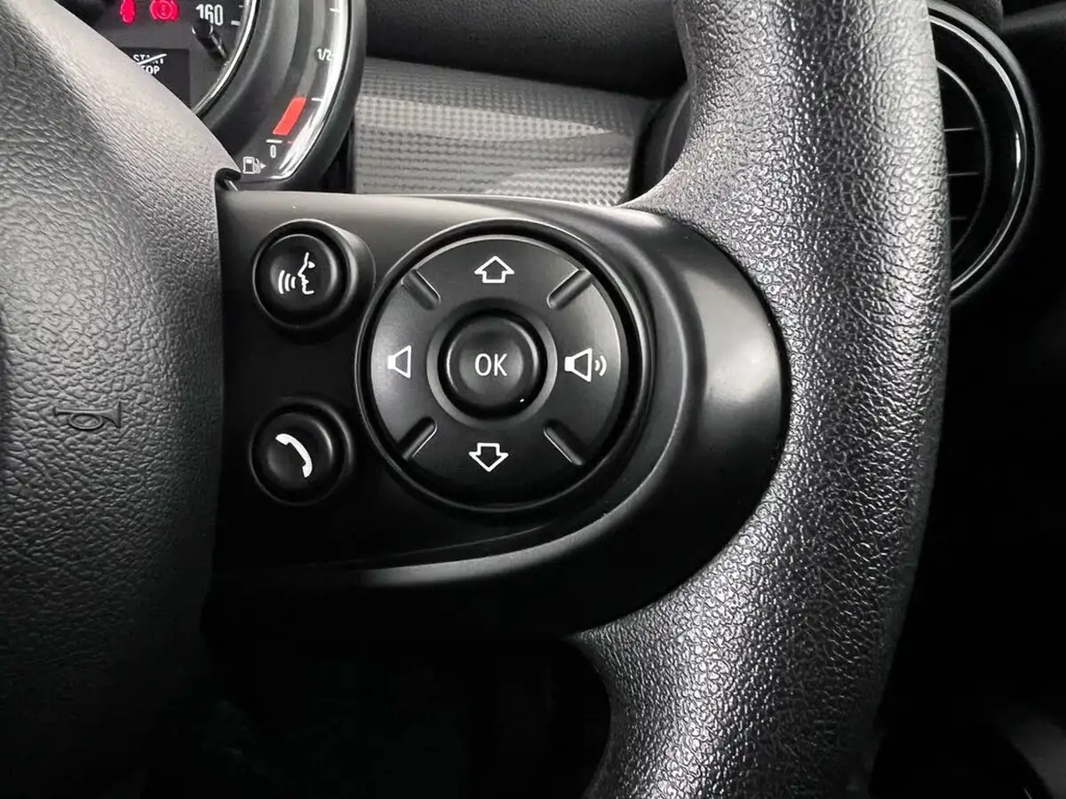 2020-mini-cooper-15-cooper-classic-hatchback-3d-big-17