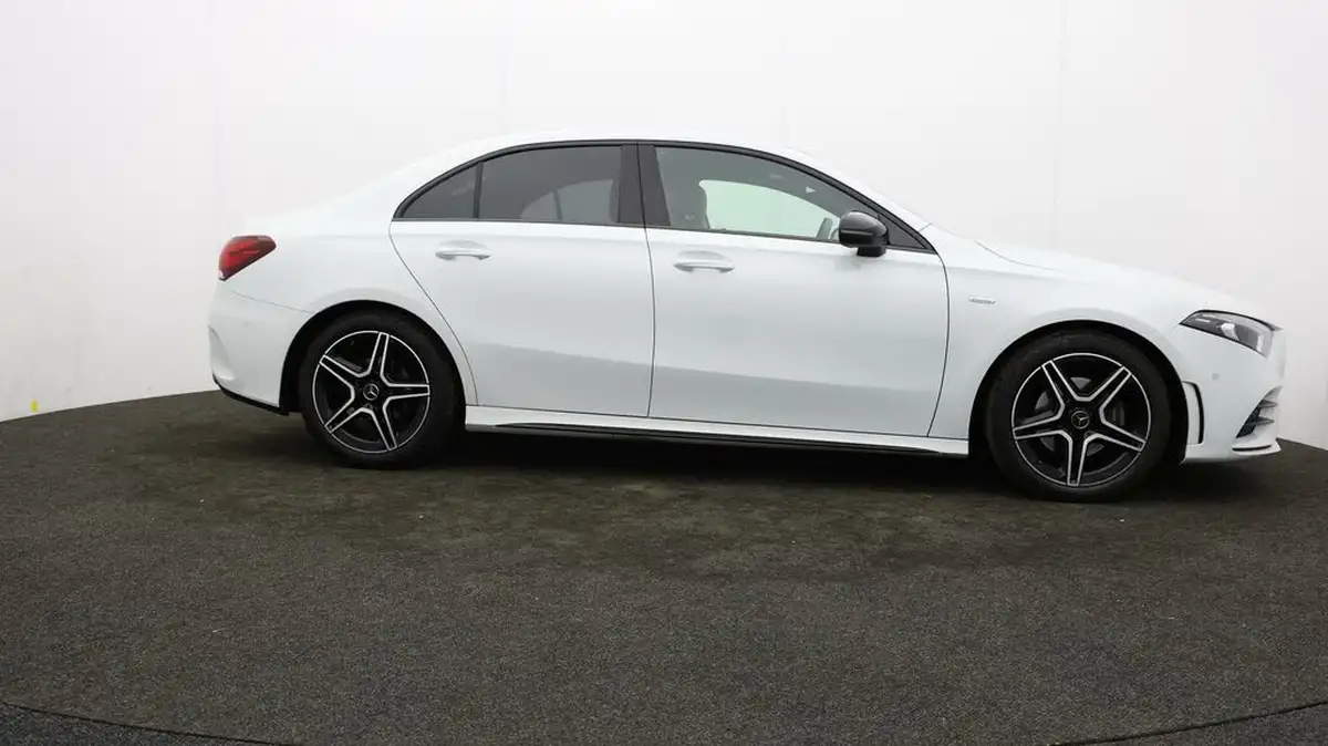2022-mercedes-benz-a-class-13-a180-amg-line-executive-edition-saloon-4d-7g-dct-big-32