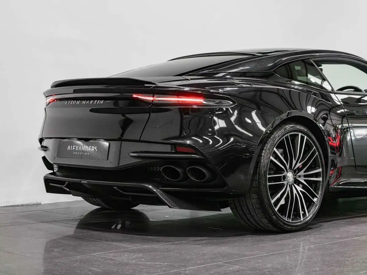 2020-aston-martin-dbs-52-v12-superleggera-big-30
