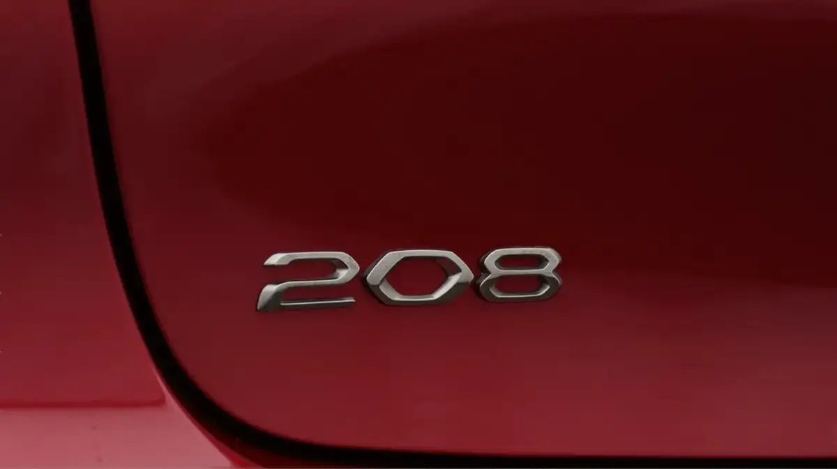 2020-peugeot-208-12-puretech-allure-100bhp-big-22