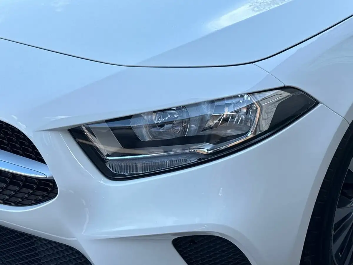 2021-mercedes-benz-a-class-13-a180-se-7g-dct-big-12