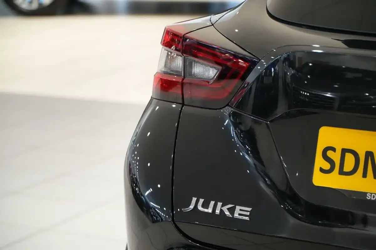 2022-nissan-juke-10-dig-t-n-connecta-big-7