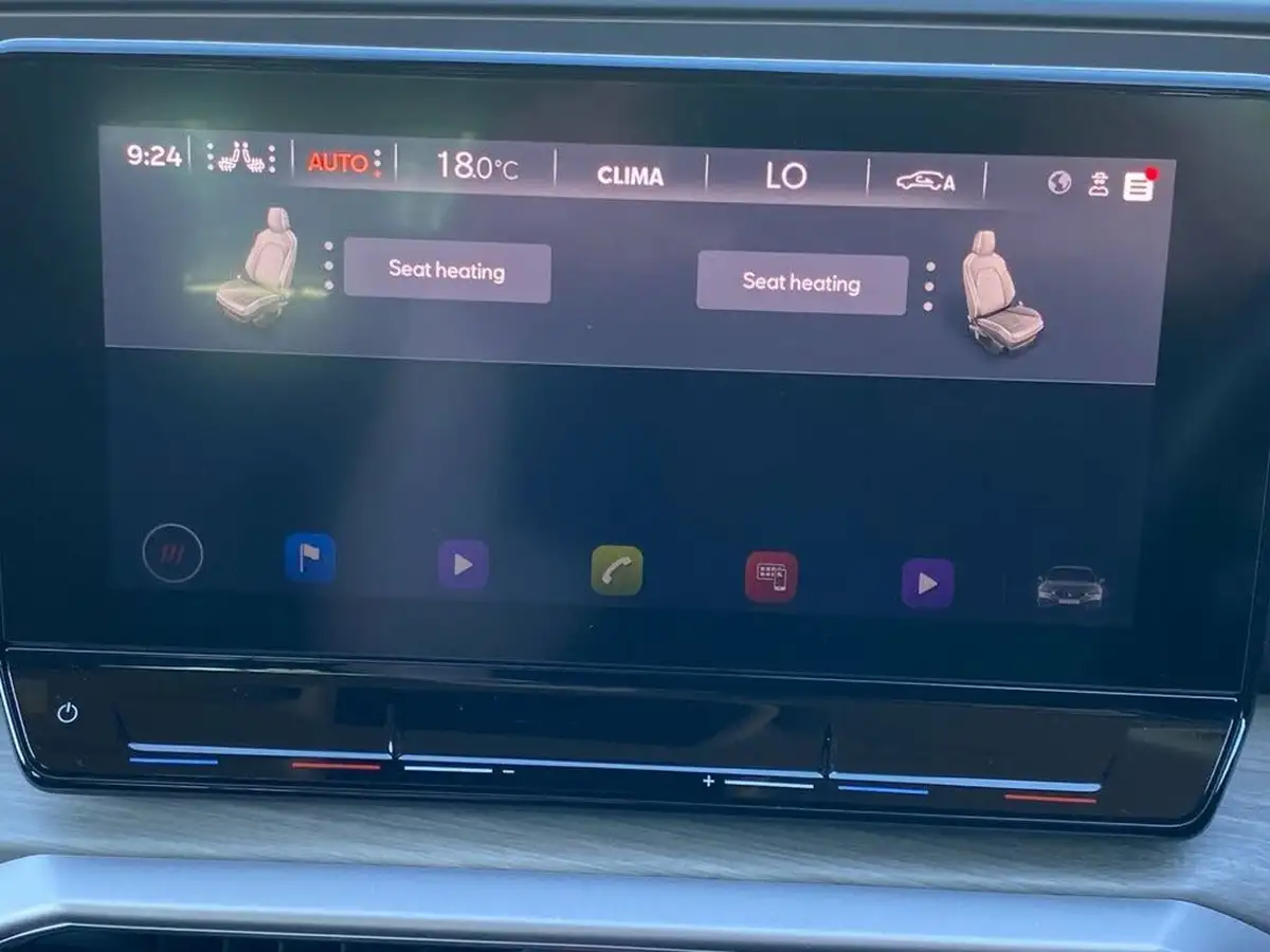 2021-seat-leon-14-e-hybrid-xcellence-hatchback-big-44