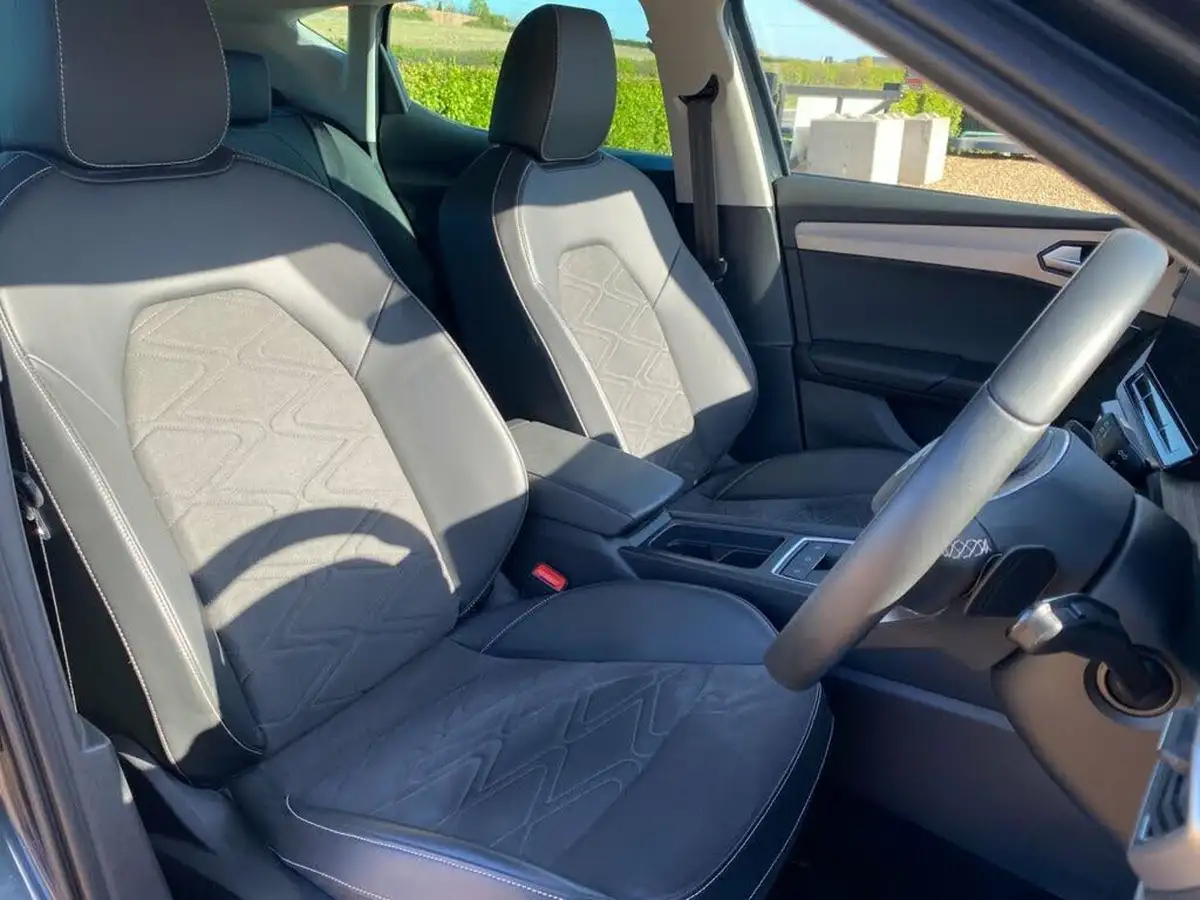 2021-seat-leon-14-e-hybrid-xcellence-hatchback-big-20