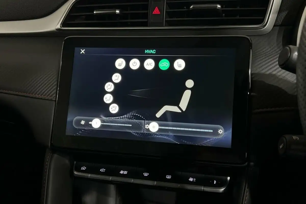 2024-mg-zs-suv-15-vti-tech-exclusive-big-15