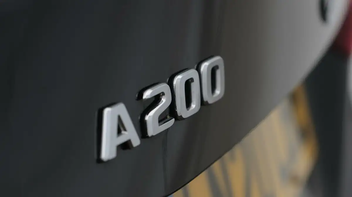 2020-mercedes-benz-a-class-13-a200-amg-line-saloon-4d-7g-dct-big-20