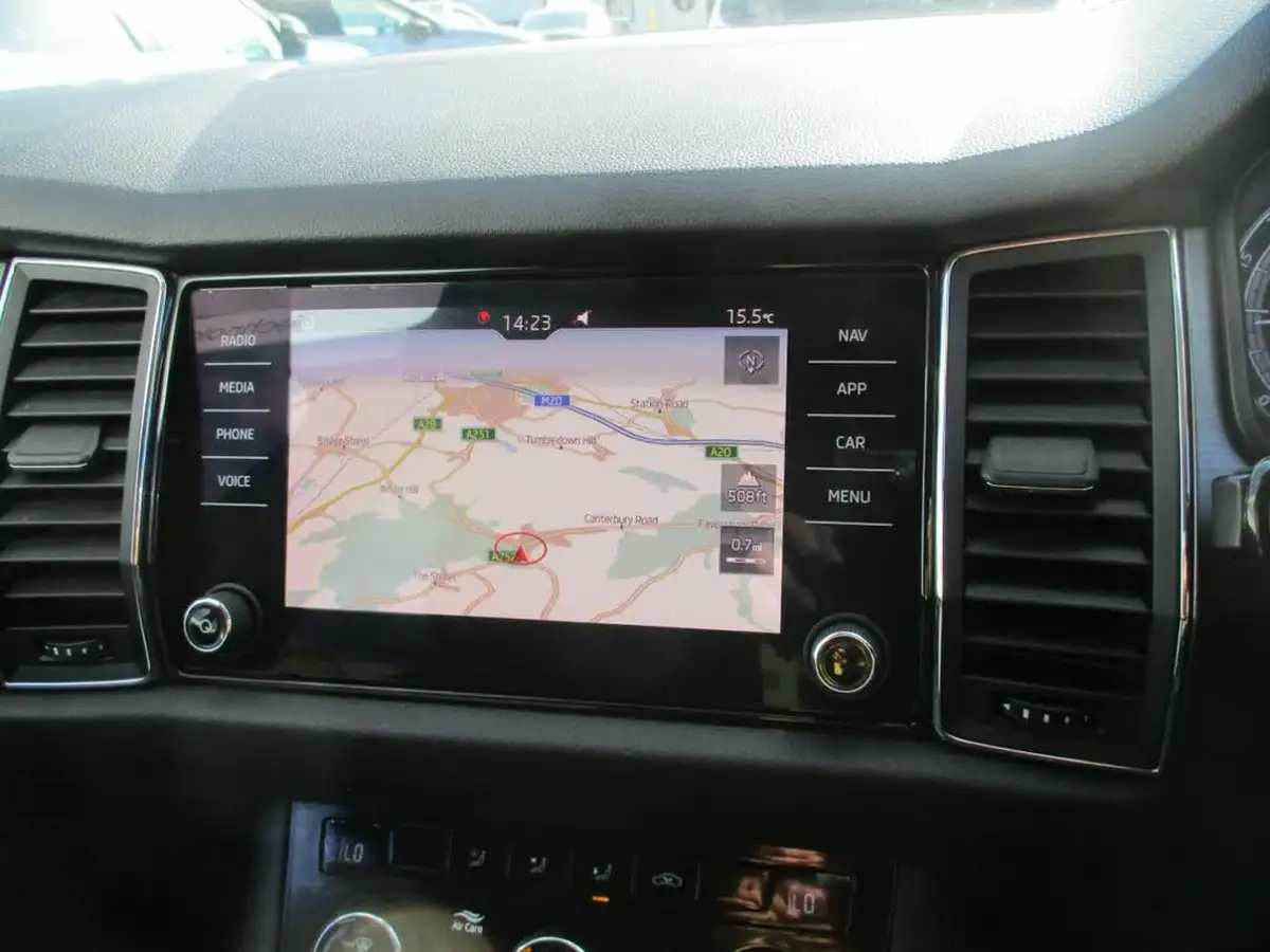 2018-skoda-kodiaq-20tdi-se-technology-4x4-5-seatsss-dsg-big-11