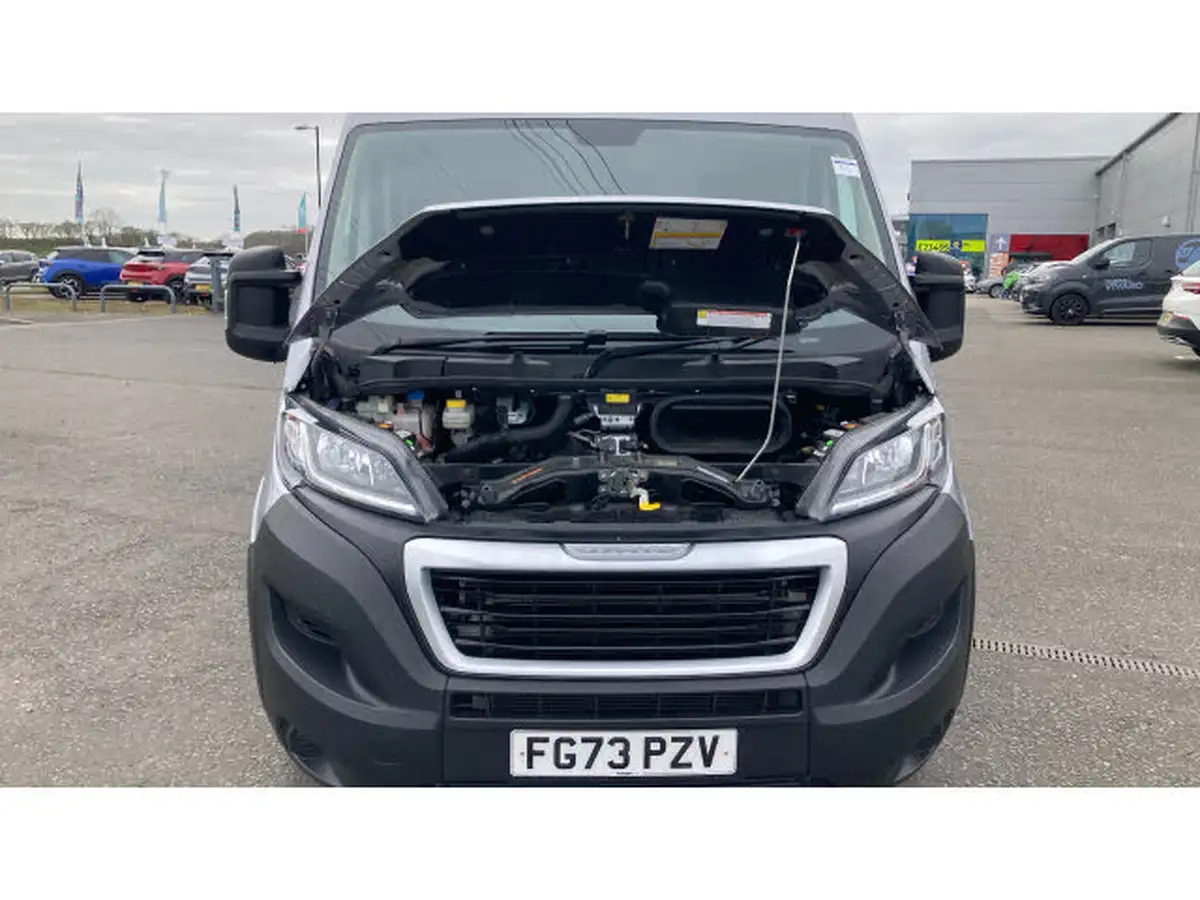 2023-peugeot-boxer-22-bluehdi-professional-premium-335-l3h2-panel-big-7