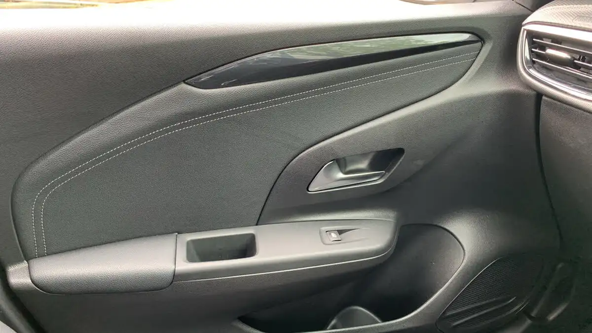 2022-vauxhall-corsa-12i-elite-edition-big-40