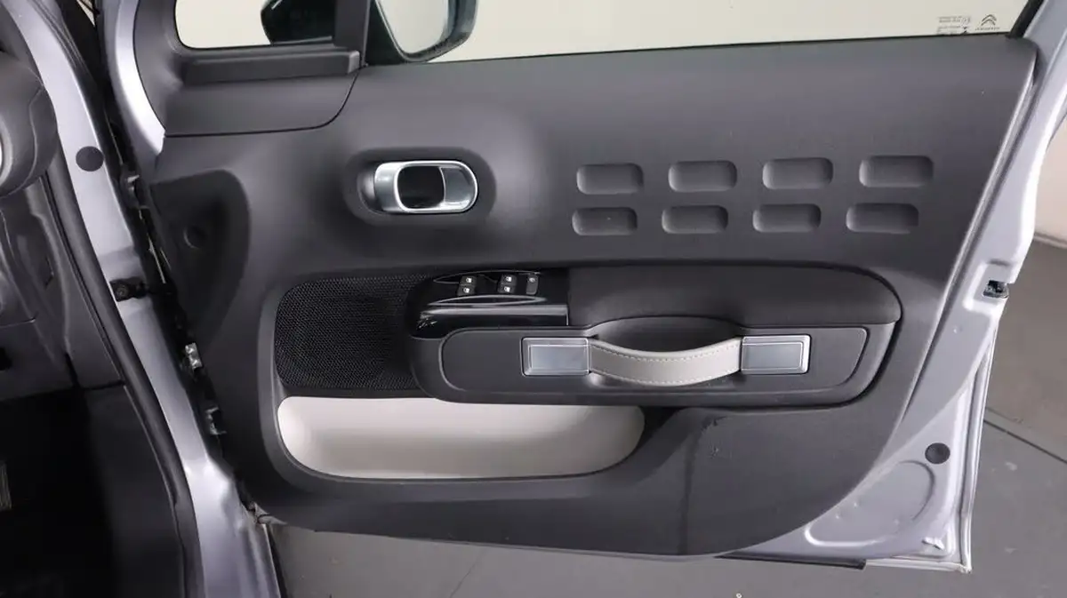 2021-citroen-c3-12-puretech-shine-83ps-big-14