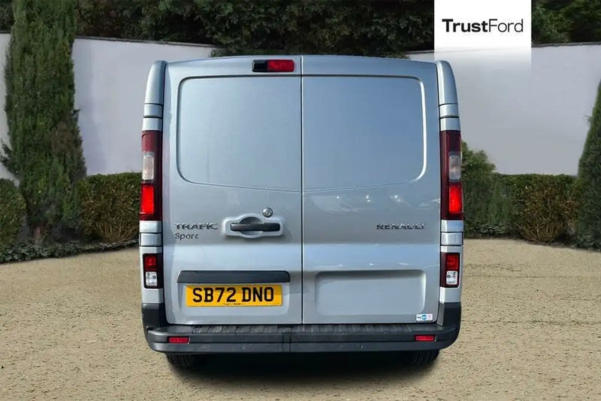 2022-renault-trafic-20dci-sl28-130-sport-big-11