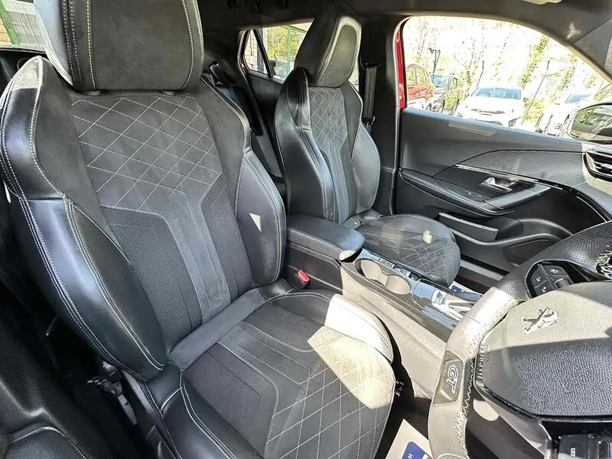2022-peugeot-2008-suv-12-puretech-gt-premium-130bhp-big-33