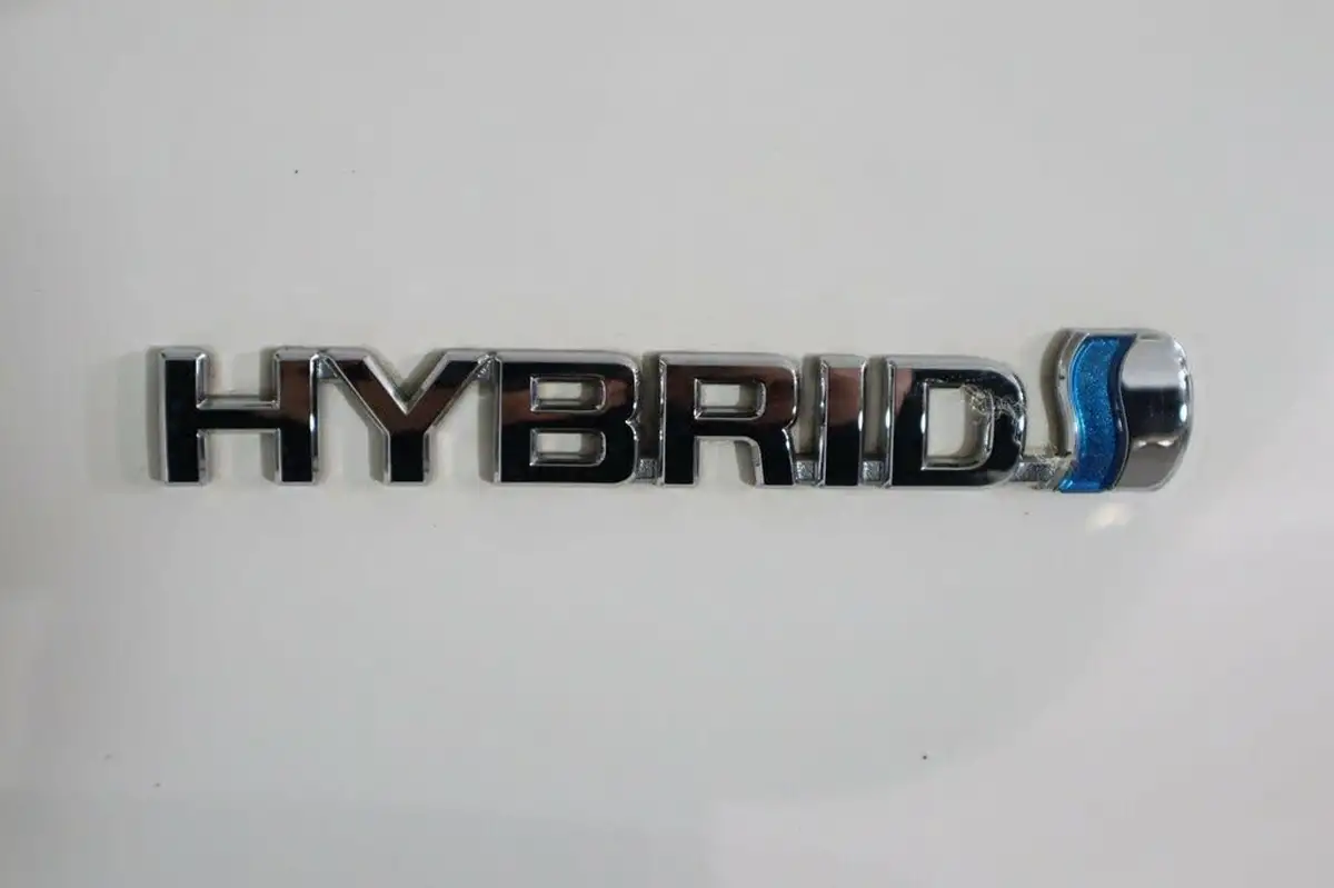 2021-toyota-c-hr-18-vvt-i-icon-big-39