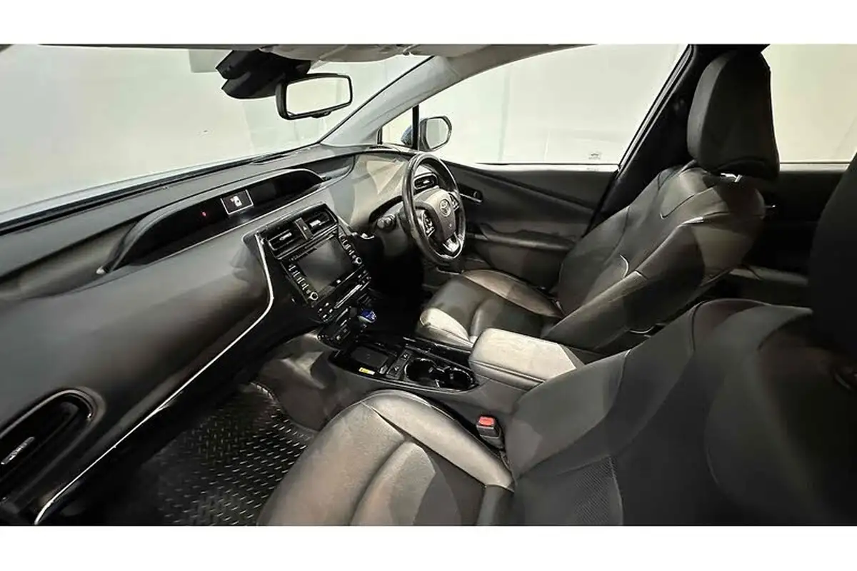 2020-toyota-prius-18-vvt-i-excel-cvt-big-20