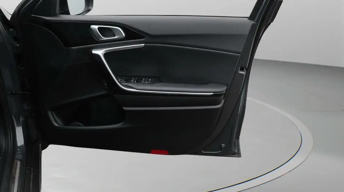 2023-kia-xceed-16-gdi-3-big-15