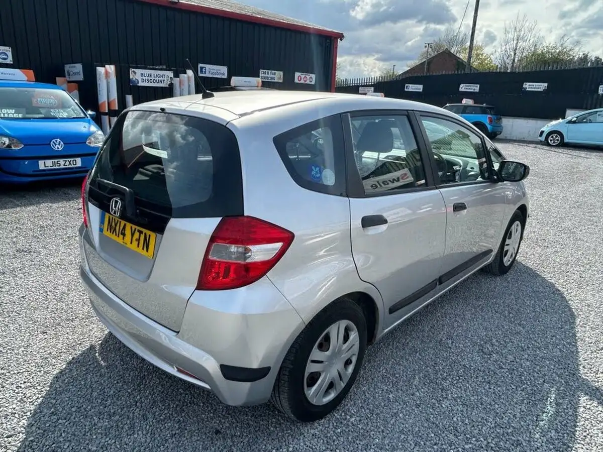 2013-honda-jazz-12-s-big-7