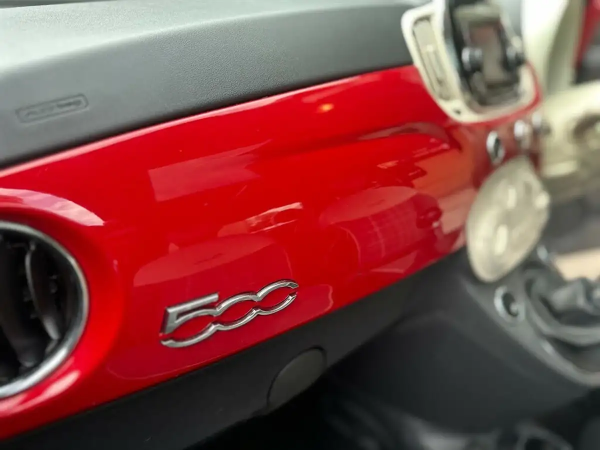 2015-fiat-500-12-lounge-ss-big-19