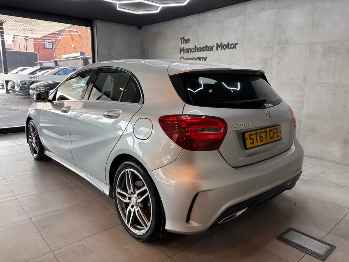 2017-mercedes-benz-a-class-21d-a200d-amg-line-ss-7g-dct-big-8