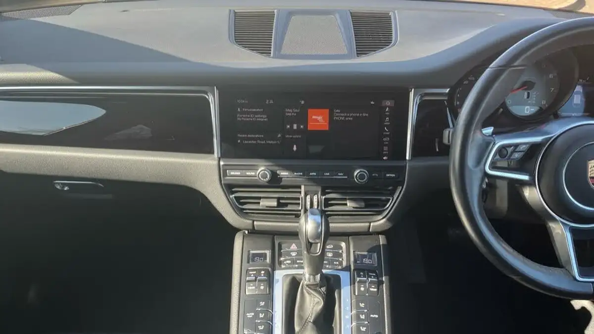 2020-porsche-macan-30-v6-s-big-11
