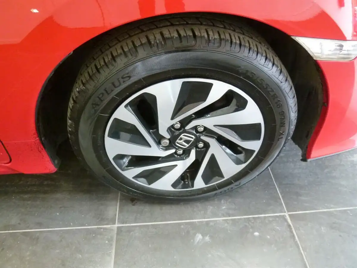 2018-honda-civic-10-vtec-turbo-se-129ps-hatchback-5d-big-12